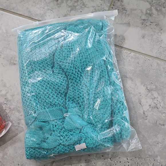 2020 New Knitted Hollow Beach Blouse Crochet Cover - Picture 3 of 3